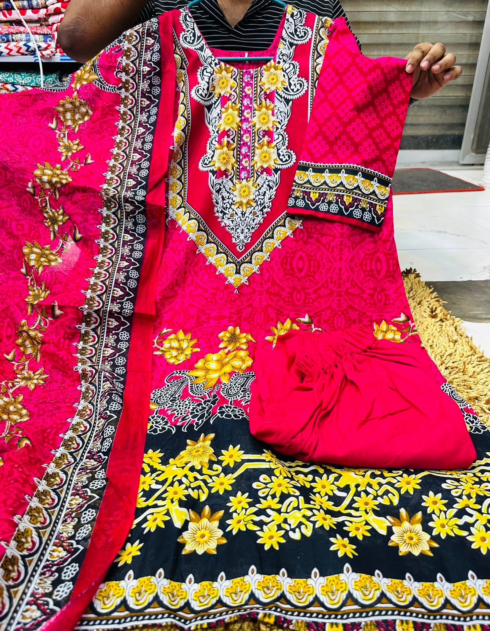 প্রিমিয়াম কোয়ালিটি রেডিমেড সুতির থ্রি-পিস