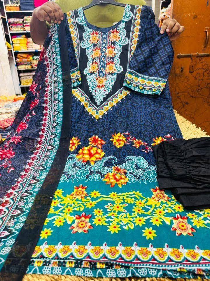 প্রিমিয়াম কোয়ালিটি রেডিমেড সুতির থ্রি-পিস।