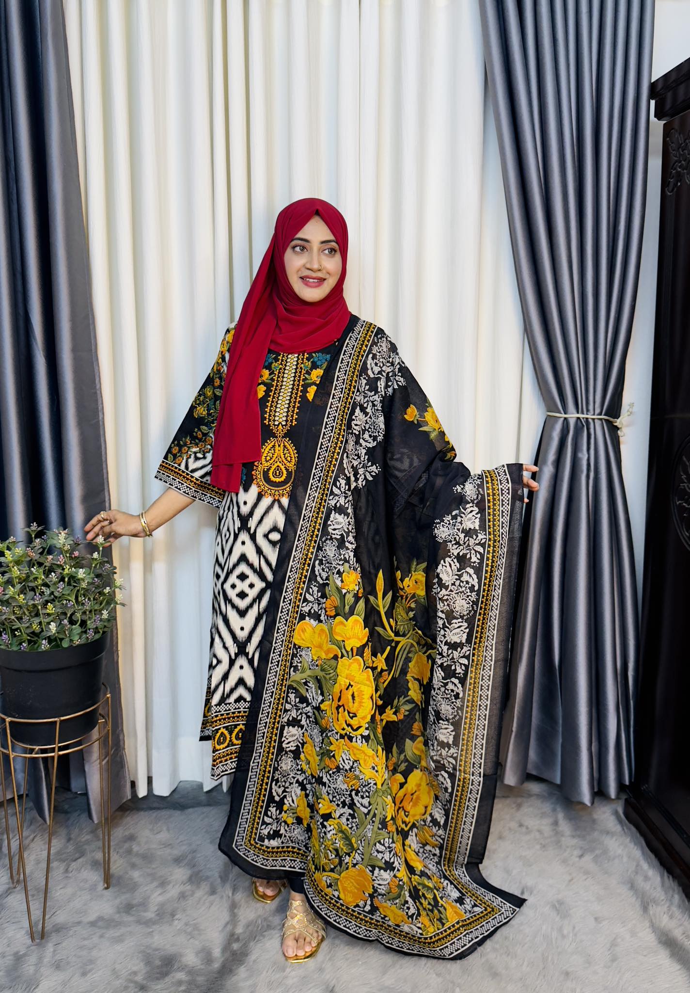 প্রিমিয়াম কোয়ালিটি রেডিমেড সুতির থ্রি-পিস।